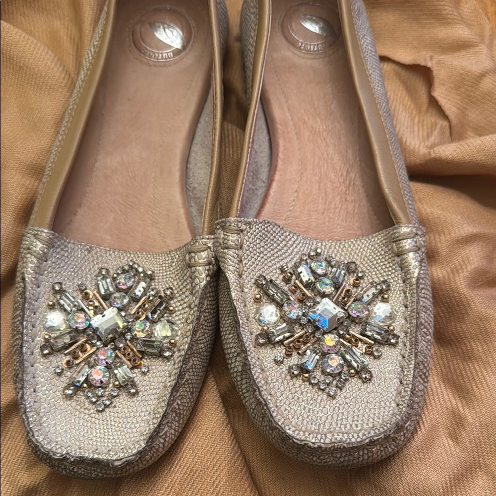 Elegant Gold Flats with Crystal Embellishments